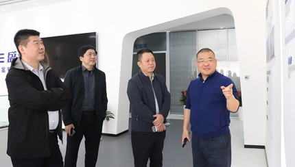 崂山区政协副主席王光辉一行到访青源峰达集团调研座谈