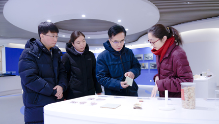中国科学院青岛能源所崔光磊一行到访青源峰达太赫兹科技